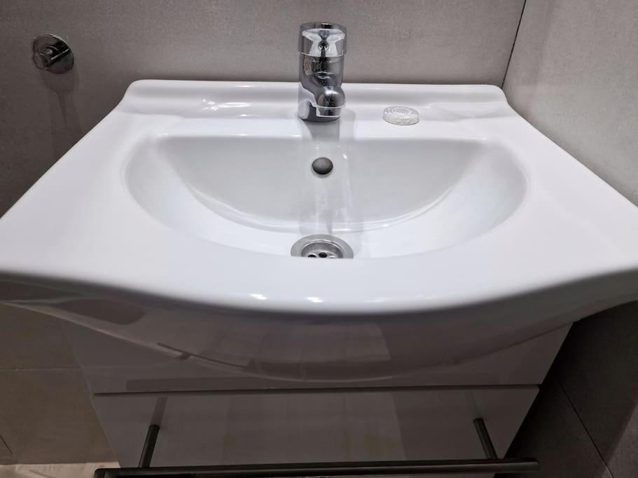 Mediodia Chica Apartamento Tipo Loft En La Latina Apartment Madrid Ngoại thất bức ảnh
