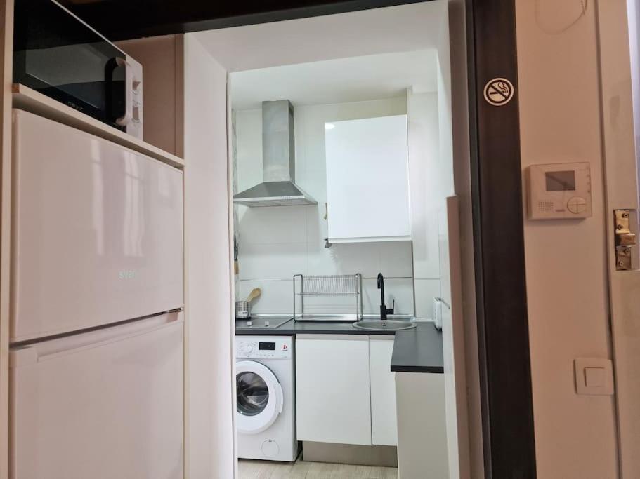 Mediodia Chica Apartamento Tipo Loft En La Latina Apartment Madrid Ngoại thất bức ảnh